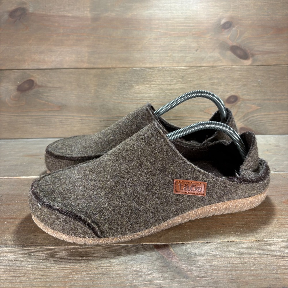 Taos convertawool Womens size 41 shoes Taupe Wool Cork Sole Cozy Comfort Clogs